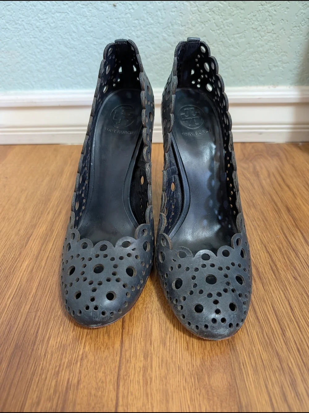 Black Laser-Cut Women's Pumps - Tory Burch